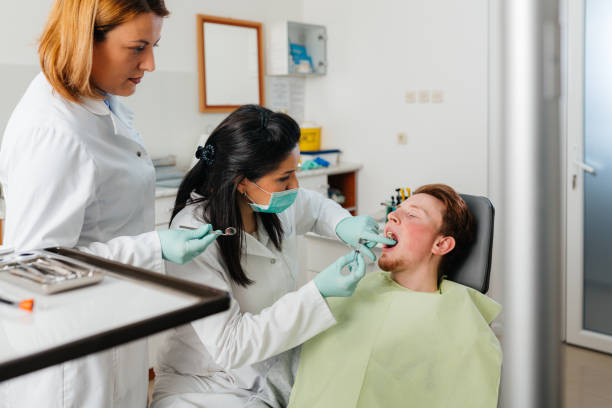 Best Emergency Tooth Extraction in Toledo, IA